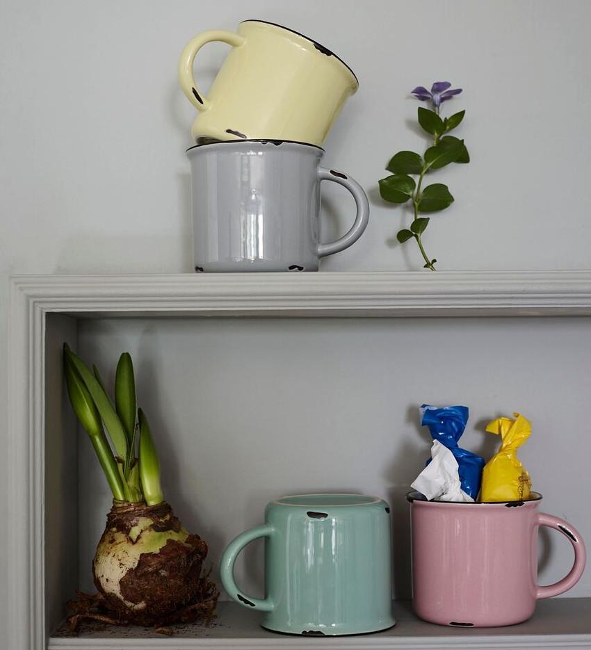 Tinware Mug in Pink (Set of 4)